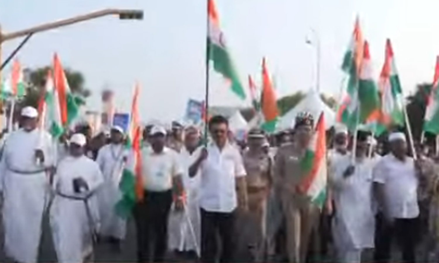 முதலமைச்சர் மு.க.ஸ்டாலின் தலைமையில் இந்தியப் படைகளுக்கு ஆதரவாக சென்னையில் பேரணி முதலமைச்சர் மு.க.ஸ்டாலின் தலைமையில் இந்தியப் படைகளுக்கு ஆதரவாக சென்னையில் பேரணி