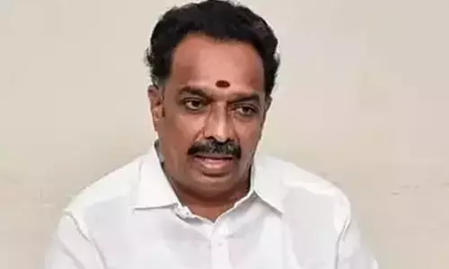 அ.தி.மு.க. முன்னாள் அமைச்சர் எம்.ஆர். விஜயபாஸ்கருக்கு வருமான வரித்துறை சம்மன்