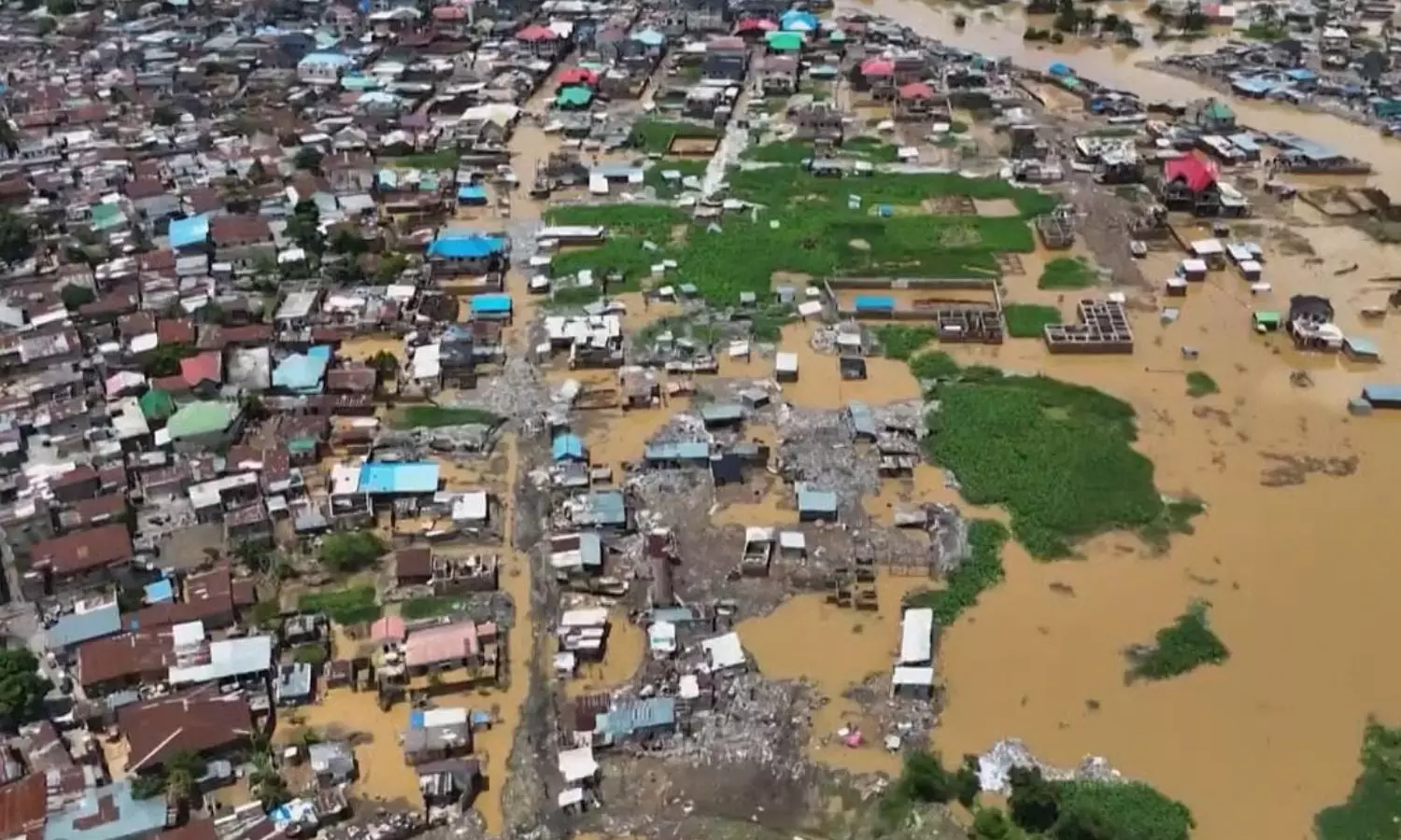 காங்கோவில் கனமழை, வெள்ளத்தில் சிக்கி 100க்கும் மேற்பட்டோர் உயிரிழப்பு..
