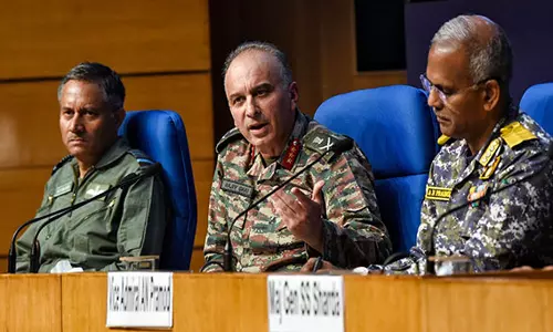 சண்டை நிறுத்தம்: இந்தியா - பாகிஸ்தான் ராணுவ அதிகாரிகள் இடையே பேச்சுவார்த்தை?