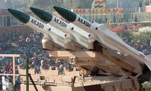 உலக நாடுகளின் கவனத்தை ஈர்த்த இந்தியாவின் ஆகாஷ் ஏவுகணைகள்