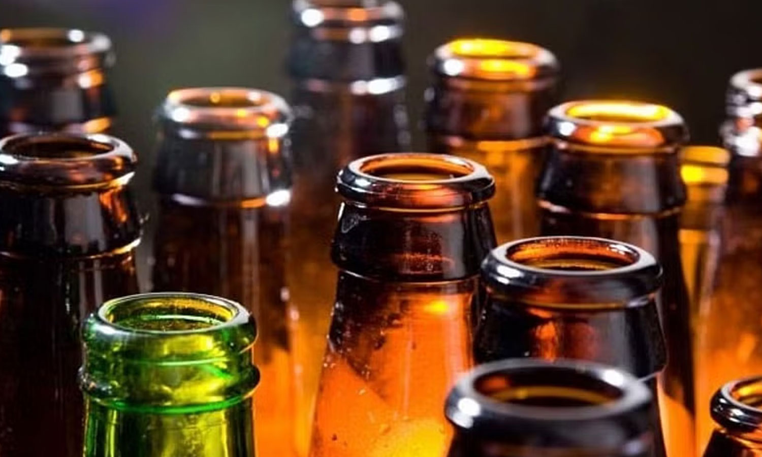 அமிர்தசரஸ்: கள்ளச்சாராயம் குடித்த 14 பேர் பலி- 5 பேர் கைது