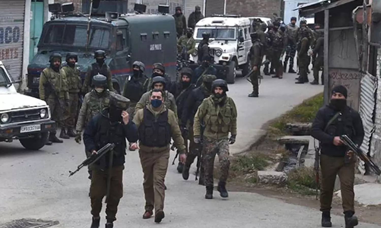 அத்துமீறிய பயங்கரவாதிகள் : ஷோபியானில் தக்க பதிலடி கொடுத்த பாதுகாப்புப் படை