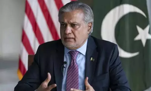 இந்தியாவை தாக்க அணு ஆயுதங்களை பயன்படுத்த நாங்கள் திட்டமிடவில்லை- பாகிஸ்தான் மந்திரி