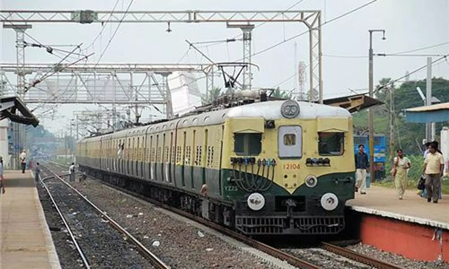 சென்ட்ரல் - கும்மிடிப்பூண்டி இடையே 19 மின்சார ரெயில்கள் ரத்து சென்ட்ரல் - கும்மிடிப்பூண்டி இடையே 19 மின்சார ரெயில்கள் ரத்து