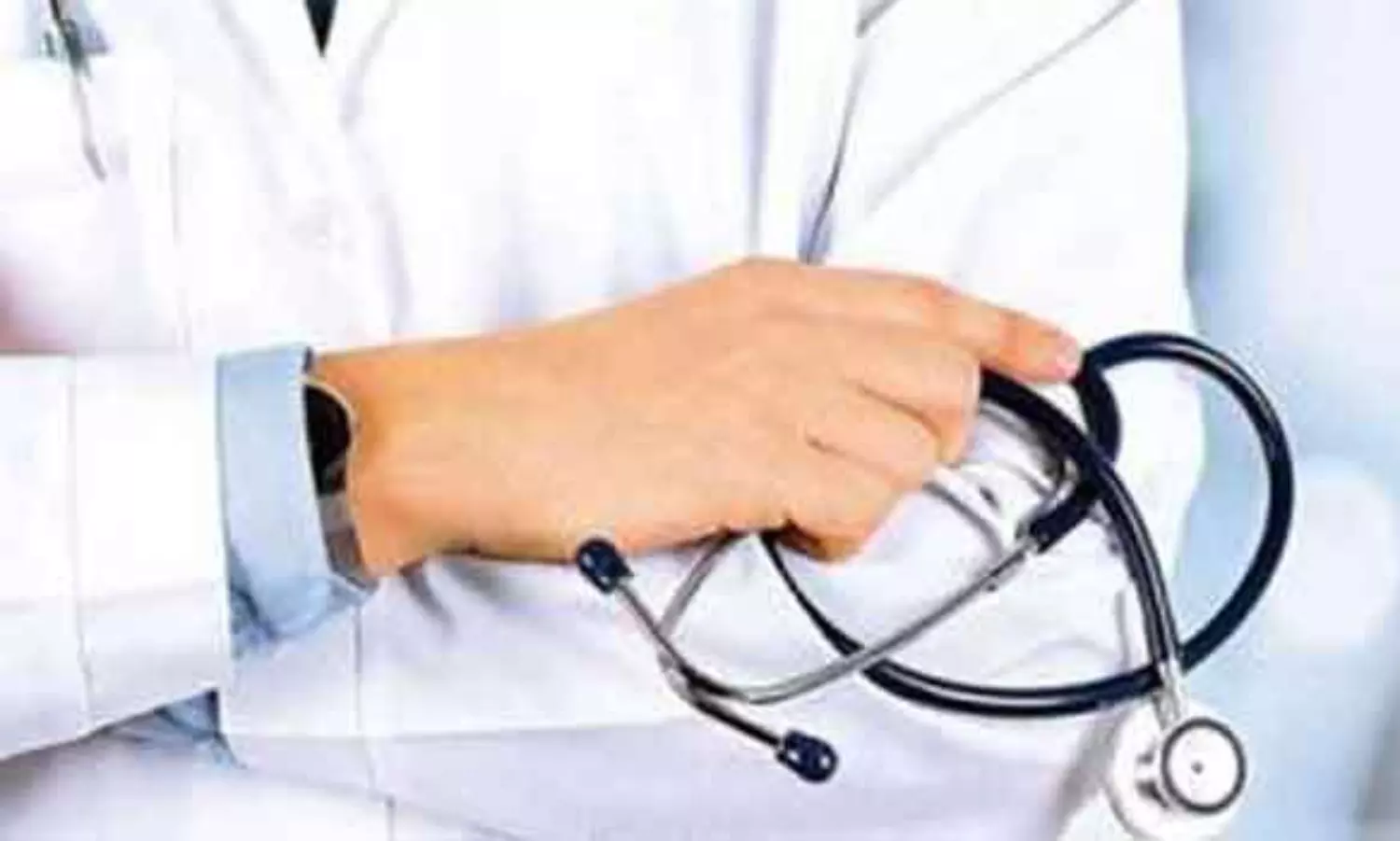 பழவேற்காடு அரசு ஆஸ்பத்திரியில் டாக்டர்கள் பற்றாக்குறை- பொதுமக்கள் குற்றச்சாட்டு