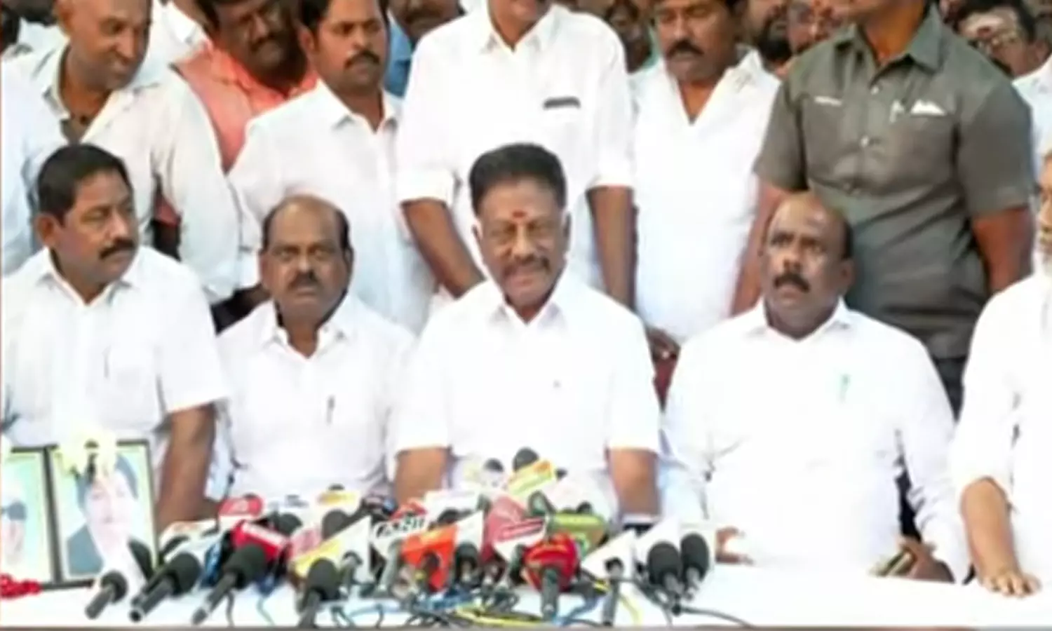 அ.தி.மு.க சக்திகள் ஒன்று சேர்ந்து திமுகவை எதிர்க்க வேண்டும்- ஓ.பன்னீர்செல்வம்