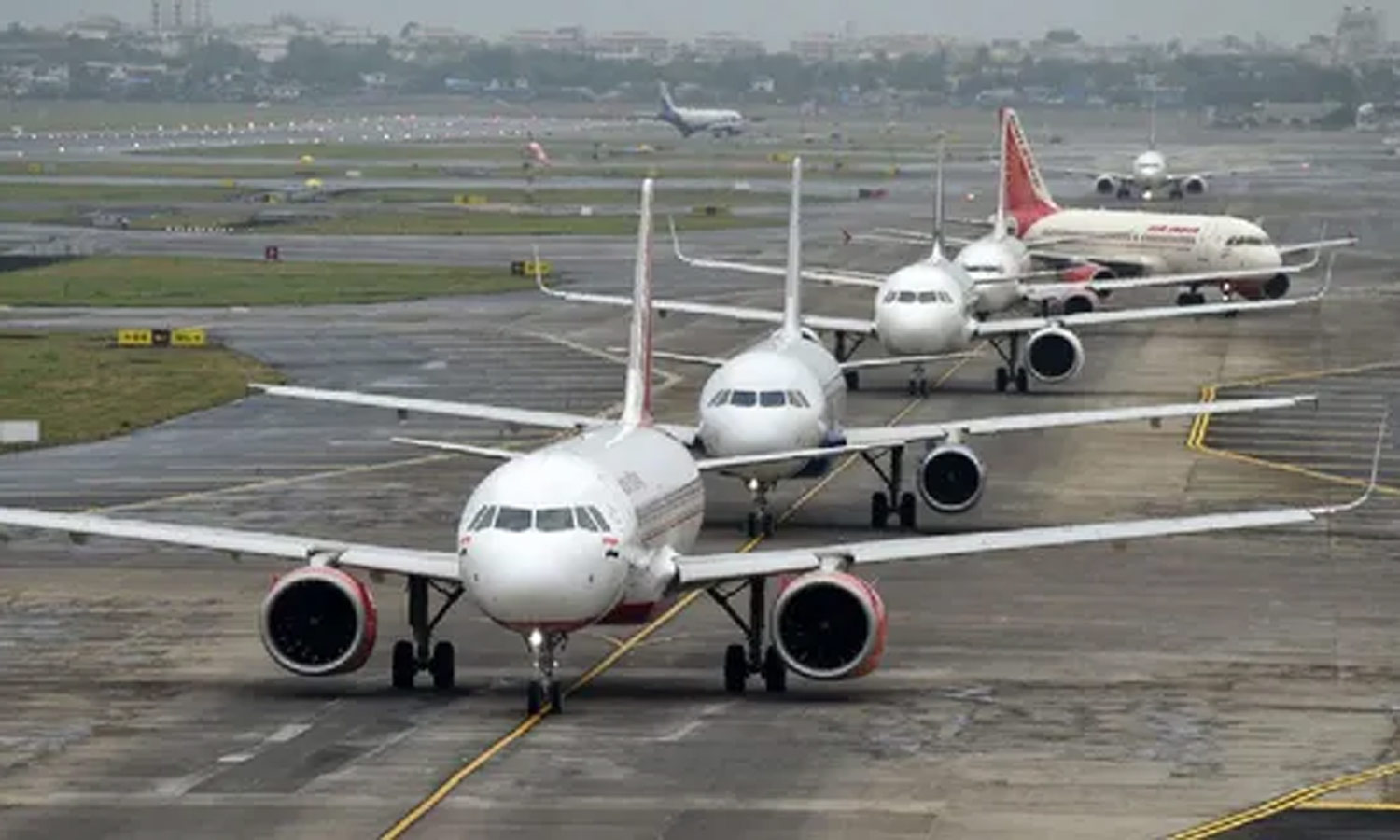 காஷ்மீருக்கான விமான போக்குவரத்து சீரானது: மத்திய மந்திரி