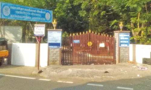 மாமல்லபுரத்தில் கடல்சார் அருங்காட்சியகம் மூடப்பட்டதால் ஏமாற்றத்துடன் செல்லும் சுற்றுலா பயணிகள்