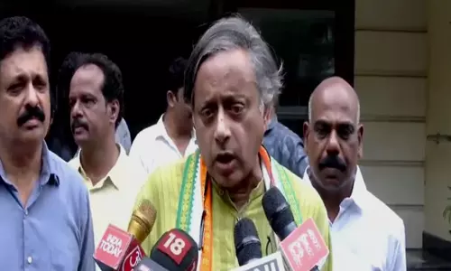 நாட்டு மக்களுக்காக பேசுகிறேன்: கட்சி தலைமைக்கு சசி தரூர் பதில்