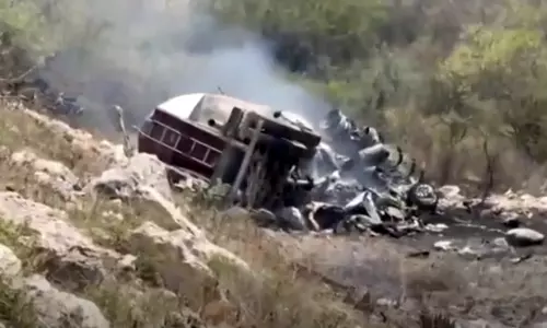 மெக்சிகோவில் சோகம்: சங்கிலித்தொடர் விபத்தில் 21 பேர் பலி