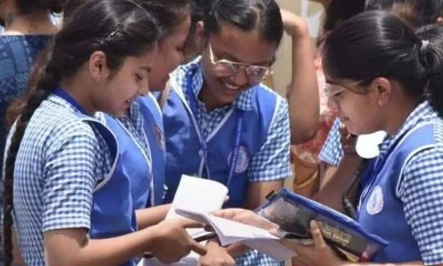 வெளியானது பத்தாம் வகுப்பு பொதுத்தேர்வு முடிவுகள்...