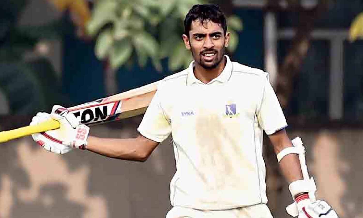 இங்கிலாந்துக்கு எதிரான டெஸ்ட் தொடர்: அபிமன்யு ஈஸ்வரன் தலைமையில் இந்தியா ஏ அணி அறிவிப்பு இங்கிலாந்துக்கு எதிரான டெஸ்ட் தொடர்: அபிமன்யு ஈஸ்வரன் தலைமையில் இந்தியா ஏ அணி அறிவிப்பு