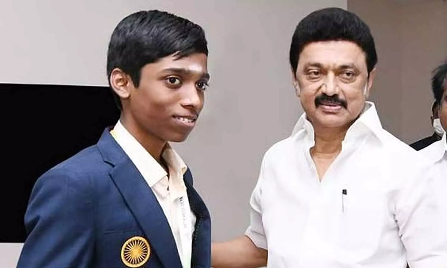 தமிழ்நாடே கொண்டாடுகிறது- சாம்பியன் பட்டம் வென்ற பிரக்ஞானந்தாவுக்கு முதலமைச்சர் வாழ்த்து