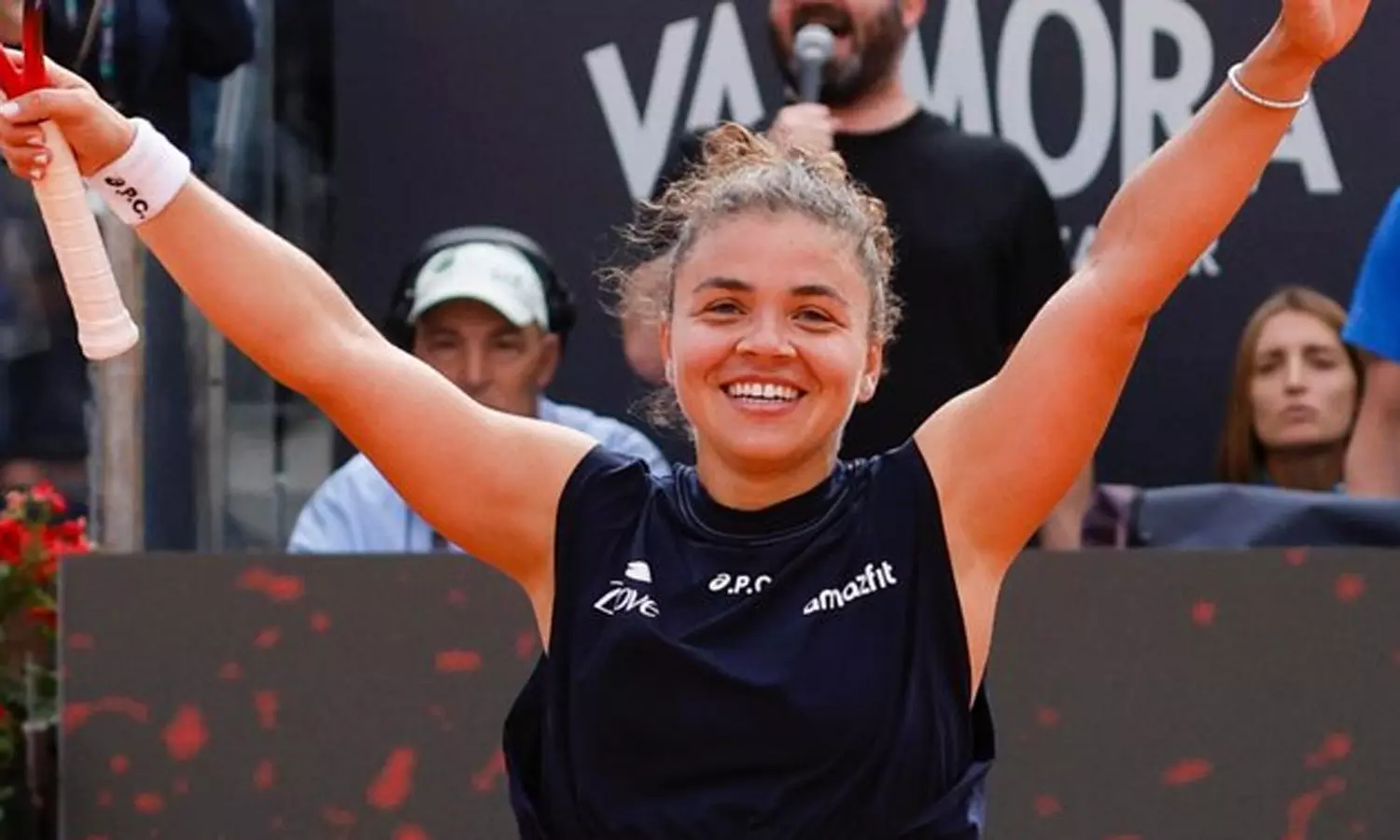 40 ஆண்டுக்கு பிறகு இத்தாலி ஓபனில் சாம்பியன் பட்டம் வென்ற இத்தாலி வீராங்கனை