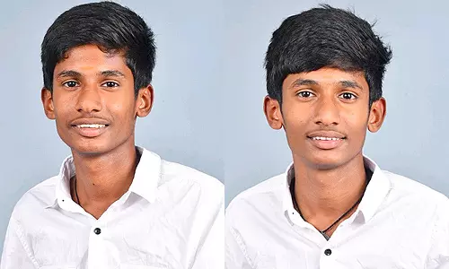 10-ம் வகுப்பு தேர்வில் ஒரே மதிப்பெண் எடுத்து அசத்திய இரட்டையர்கள்