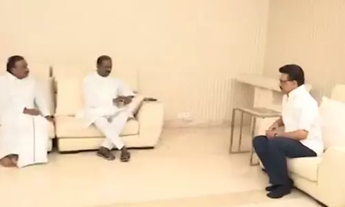 வைரமுத்துவின் தாயார் மறைவையொட்டி முதலமைச்சர் மு.க.ஸ்டாலின் நேரில் ஆறுதல்