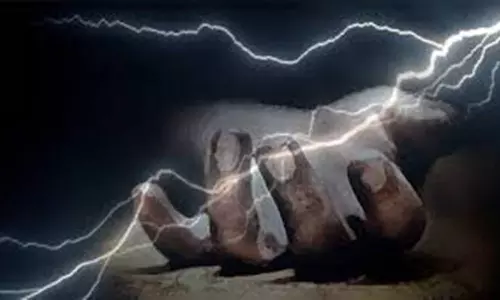 தெலுங்கானாவில் இடி, மின்னல் தாக்கி கிரிக்கெட் விளையாடிய நண்பர்கள் உள்பட 3 பேர் உயிரிழப்பு