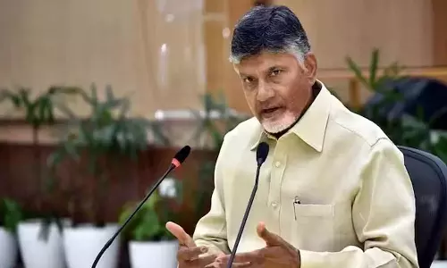 ஆந்திராவில் ஆகஸ்ட் 15 முதல் பெண்களுக்கு இலவச பஸ் பயணம்- சந்திரபாபு நாயுடு