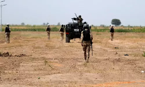 நைஜீரியாவில் துணிகரம்: பயங்கரவாதிகள் தாக்குதலில் 23 விவசாயிகள் சுட்டுக்கொலை