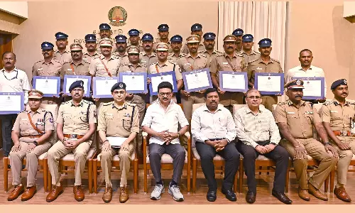 ஈரோடு, திருப்பூர் கொலை, கொள்ளை வழக்கில் சிறப்பாக செயல்பட்ட போலீசாருக்கு முதலமைச்சர் மு.க. ஸ்டாலின் பாராட்டு