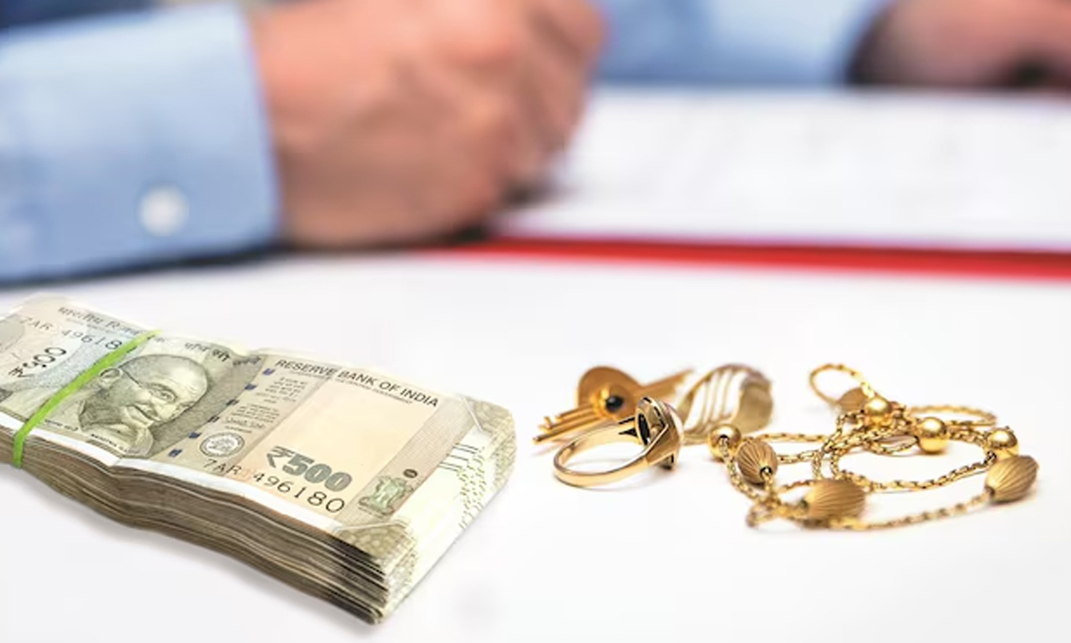 நகைக்கடன் கட்டுப்பாடுகளால் வியாபாரிகள் பாதிக்கப்படுவார்கள் - சேலம் வியாபாரி