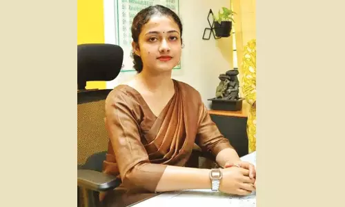 கையை இழந்தும் நம்பிக்கையை இழக்கவில்லை... உதவி கலெக்டராக பொறுப்பேற்ற மாற்றுத்திறனாளி