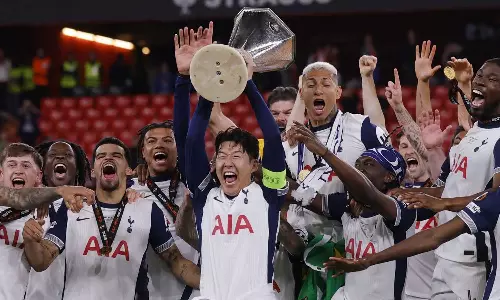 17 ஆண்டுகளுக்குப் பிறகு UEFA ஐரோப்பா லீக் கோப்பையை கைப்பற்றியது டோட்டன்ஹாம் ஹாட்ஸ்பர்