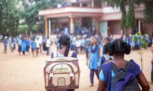 தமிழகத்தில் பள்ளிகள் திறக்கும் தேதியில் மாற்றம் இல்லை- தொடக்கக்கல்வி இயக்குனர் திட்டவட்டம்