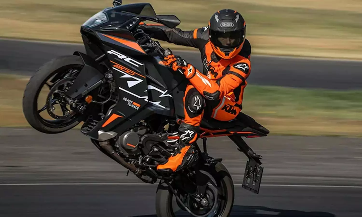 புதிய நிறத்தில் அறிமுகம் செய்யப்பட்ட கேடிஎம் RC 200 புதிய நிறத்தில் அறிமுகம் செய்யப்பட்ட கேடிஎம் RC 200