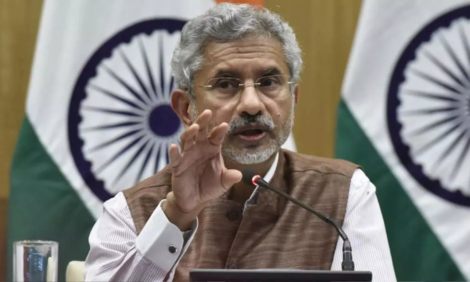 பஹல்காம் தாக்குதலுக்குப் பின்னால் மிகப்பெரிய சதி உள்ளது - ஜெர்மனியில் ஜெய்சங்கர் பேச்சு பஹல்காம் தாக்குதலுக்குப் பின்னால் மிகப்பெரிய சதி உள்ளது - ஜெர்மனியில் ஜெய்சங்கர் பேச்சு