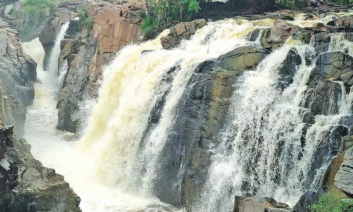 ஒகேனக்கல்லுக்கு நீர்வரத்து 5 ஆயிரம் கனஅடியாக குறைந்தது