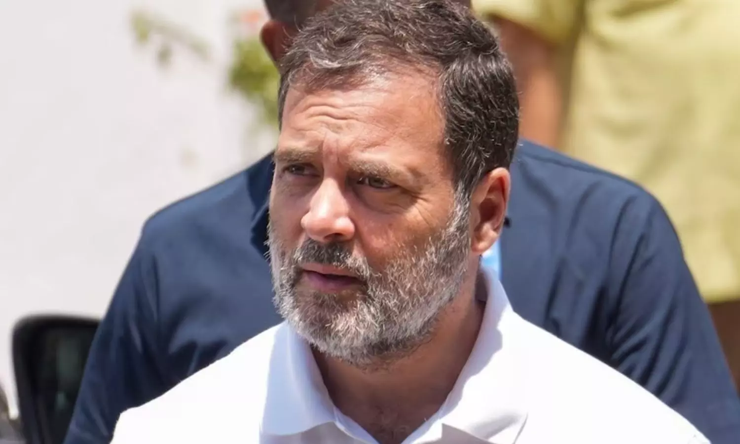 ராகுல் காந்திக்கு ஜாமினில் வெளிவர முடியாத பிடிவாரண்ட் பிறப்பித்த நீதிமன்றம்.. திடீர் சிக்கல்!