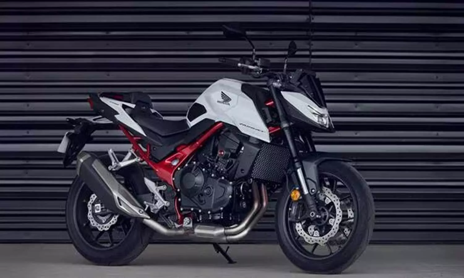 இந்தியாவில் அறிமுகமானது ஹோண்டா CB750 Hornet - விலை எவ்வளவு தெரியுமா?