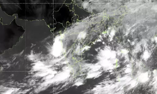 கேரளாவில் விரைவில் தொடங்கும் தென்மேற்கு பருவமழை - தமிழ்நாட்டில் கனமழைக்கு வாய்ப்பு