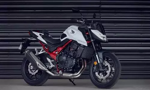 இந்தியாவில் அறிமுகமானது ஹோண்டா CB750 Hornet - விலை எவ்வளவு தெரியுமா?