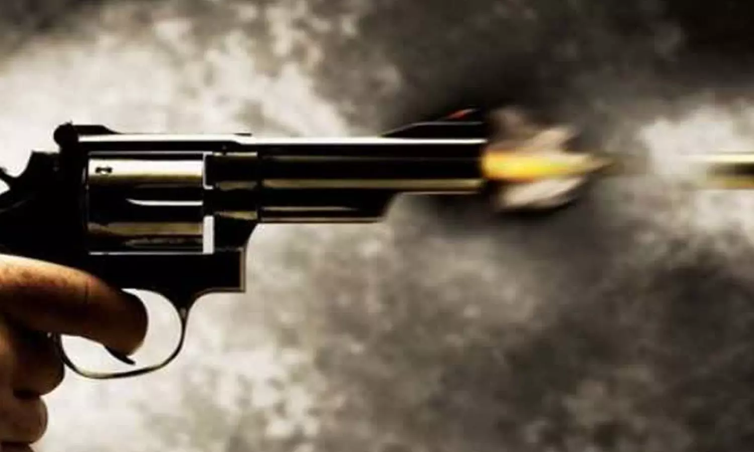 நாகையில் பெண் காவலர் துப்பாக்கியால் சுட்டு தற்கொலை- போலீசார் விசாரணை நாகையில் பெண் காவலர் துப்பாக்கியால் சுட்டு தற்கொலை- போலீசார் விசாரணை