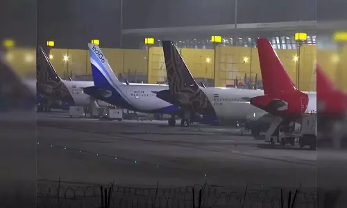 டெல்லியில் கொட்டித்தீர்த்த கனமழை- விமான சேவை கடும் பாதிப்பு