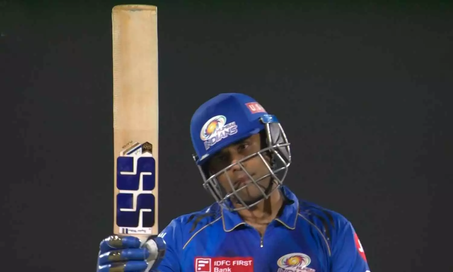 அரைசதம் விளாசிய சூர்யகுமார்- பஞ்சாப்புக்கு 185 ரன்கள் இலக்கு நிர்ணயித்த மும்பை