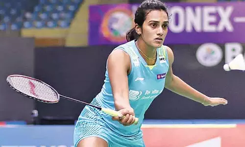 சிங்கப்பூர் ஓபன் பேட்மிண்டன்: 2-வது சுற்றுக்கு பிவி சிந்து முன்னேற்றம்