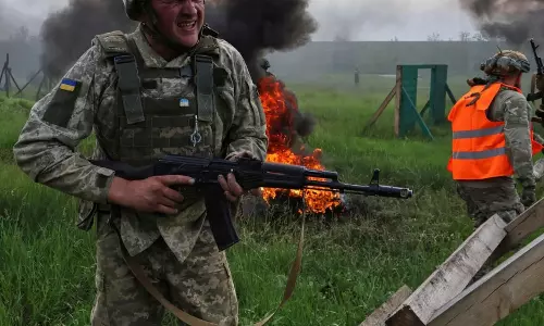 புதின் புதிய திட்டம் - உக்ரைன் எல்லை கிராமங்களை கைப்பற்றிய ரஷியா.. முக்கியத்துவம் என்ன?