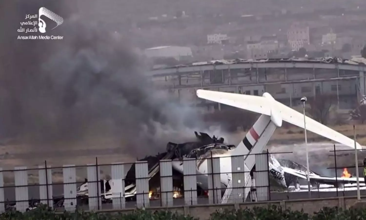 ஹவுதிக்களை குறிவைத்து ஏமன் விமான நிலையம் மீது இஸ்ரேல் மீண்டும் தாக்குதல் - வீடியோ