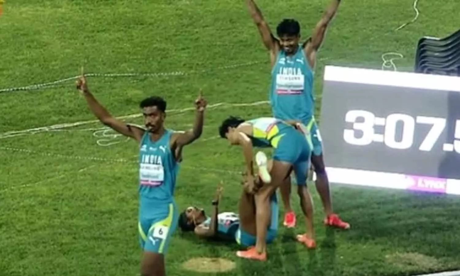 வீடியோ: கலப்பு 400 மீட்டர் தொடர் ஓட்டம் - இந்திய அணிக்கு தங்கப் பதக்கம்