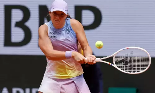 பிரெஞ்சு ஓபன் டென்னிஸ்: ஸ்வியாடெக், பவுலினி 2வது சுற்றில் வெற்றி