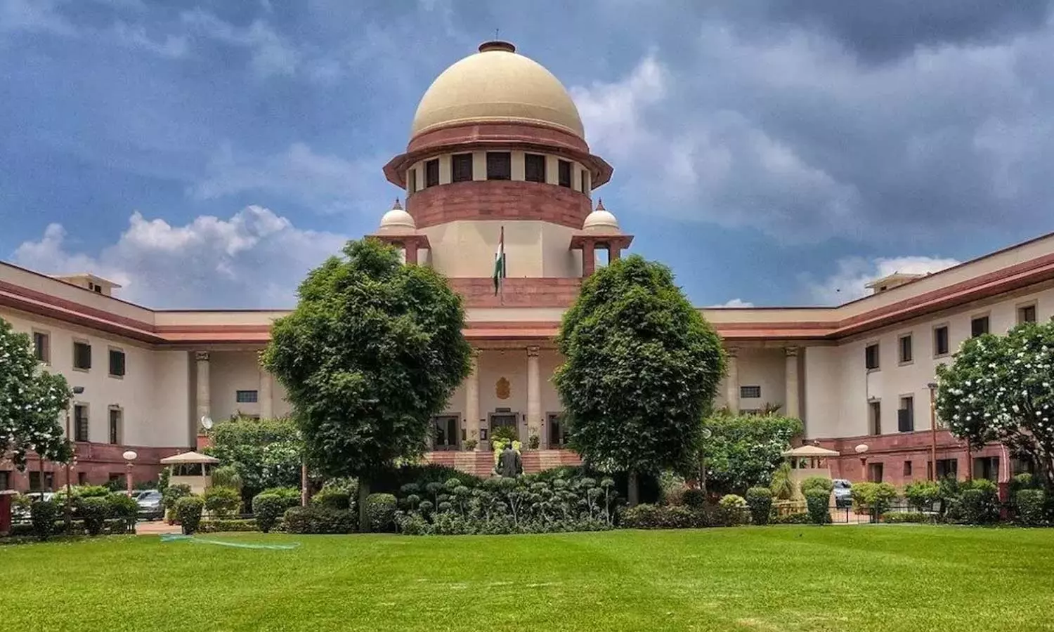 சுப்ரீம் கோர்ட்டுக்கு 3 புதிய நீதிபதிகள் நியமனம் சுப்ரீம் கோர்ட்டுக்கு 3 புதிய நீதிபதிகள் நியமனம்