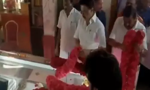 நடிகர் ராஜேஷ் உடலுக்கு முதலமைச்சர் மு.க.ஸ்டாலின் நேரில் அஞ்சலி
