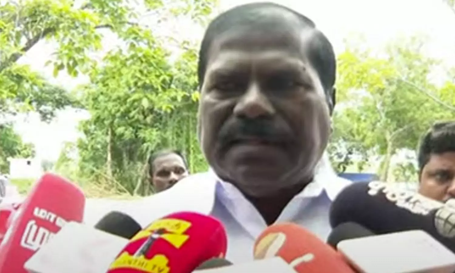 ராமதாஸ் Vs அன்புமணி விவகாரம் - என்னவென்று சொல்வது என தெரியவில்லை? : ஜி.கே.மணி ராமதாஸ் Vs அன்புமணி விவகாரம் - என்னவென்று சொல்வது என தெரியவில்லை? : ஜி.கே.மணி