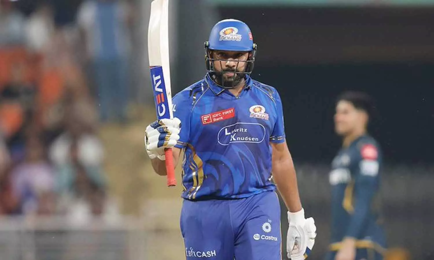 ஐபில் தொடரில் அதிக ரன்கள், அதிக சிக்சர்கள்- சாதனைகளை குவித்த ரோகித் சர்மா