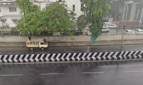 சென்னை மற்றும் புறநகர் பகுதிகளில் மழை