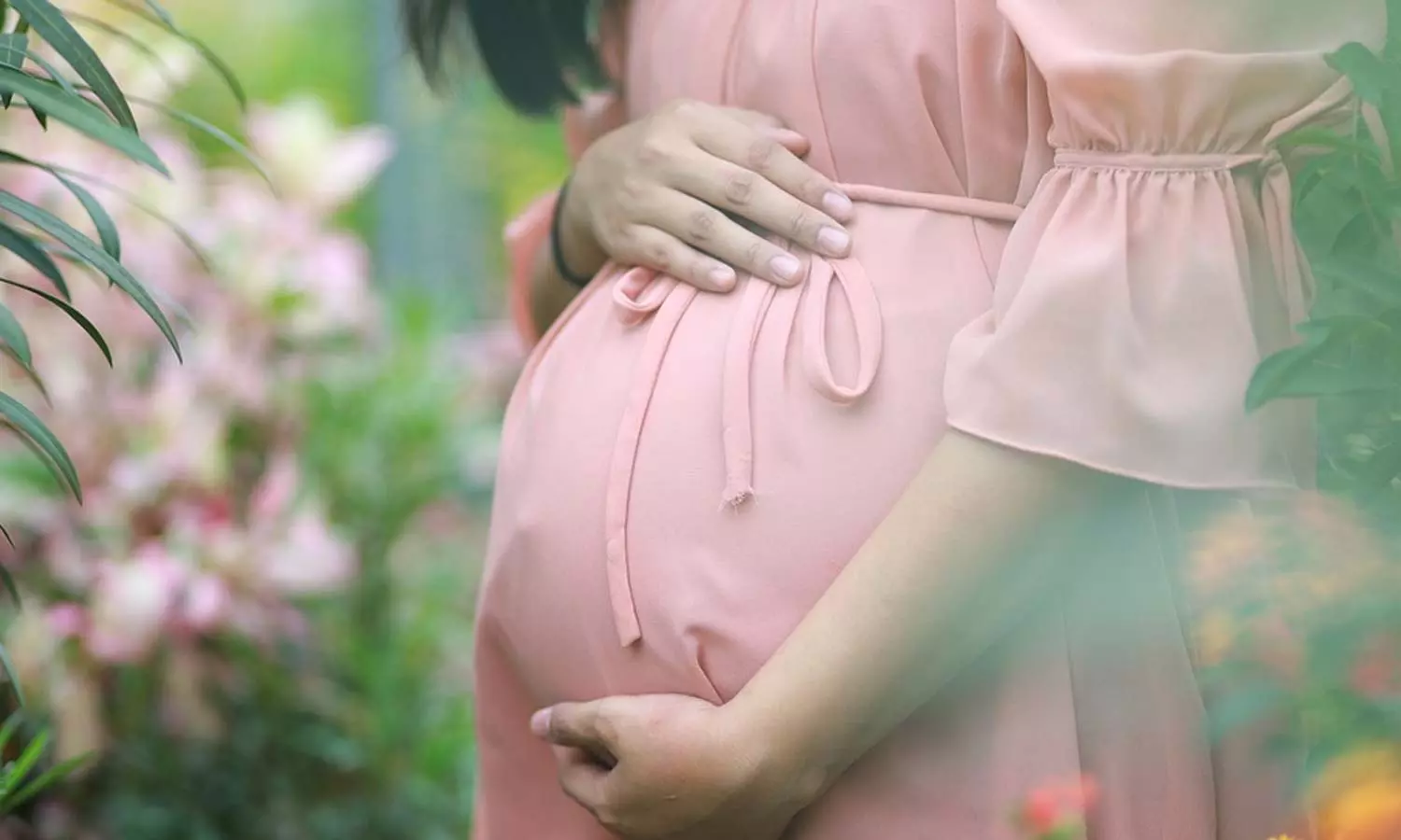 அரசு பெண் ஊழியர்களுக்கும் மகப்பேறு விடுமுறை- அரசாணை வெளியீடு